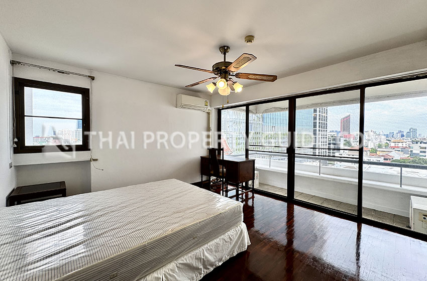 Apartment in Phaholyothin 